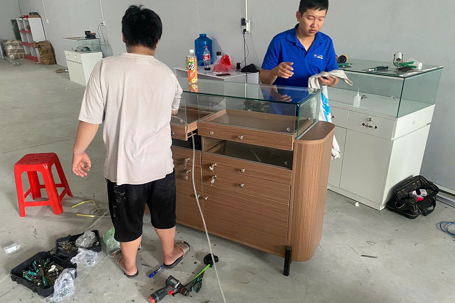 Thi công trực tiếp tại xưởng