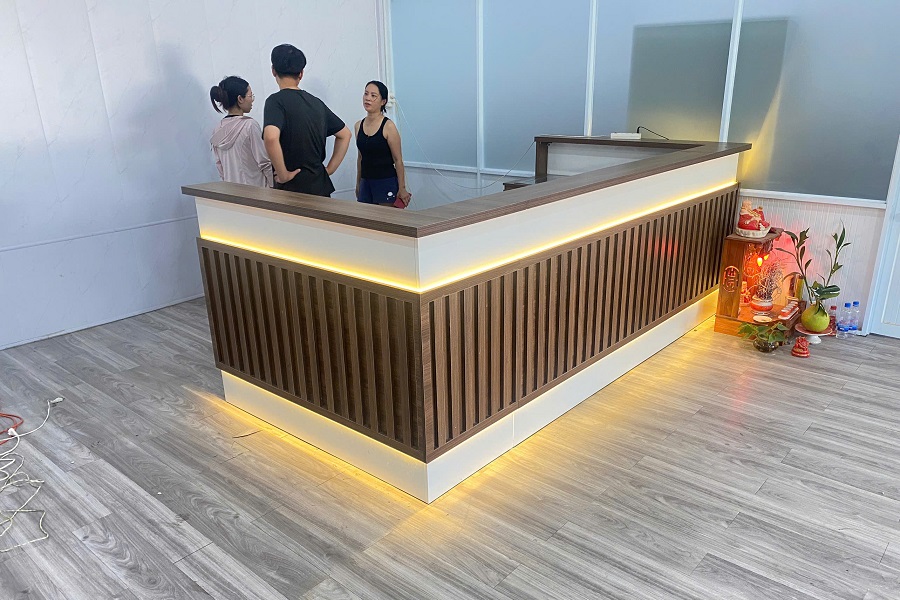 Bàn giao quầy pha chế chữ U tại Q12