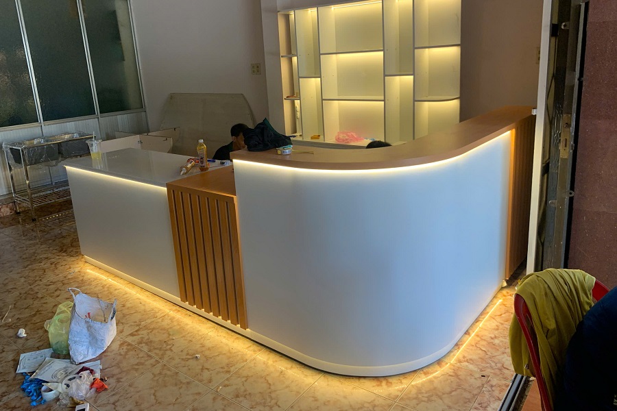 Hoàn thiện quầy pha chế chữ L bo cong tại Bình Tân