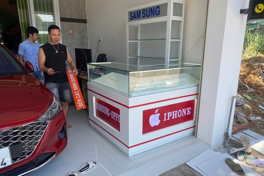 Bàn giao và nghiệm thu tại nhà khách