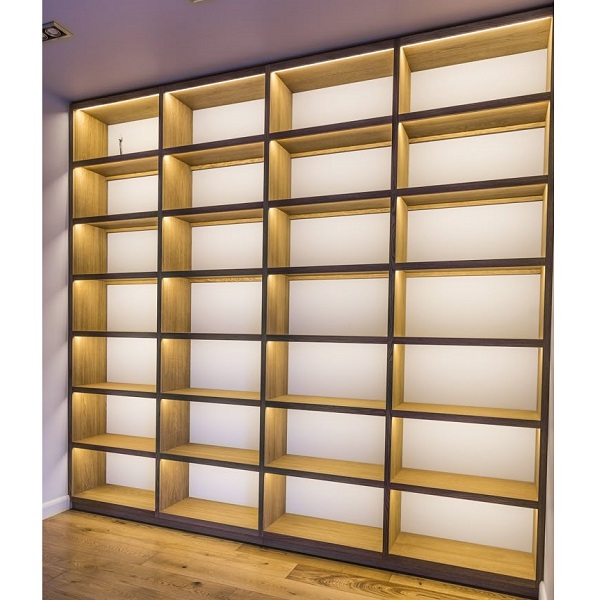 Tủ trưng bày giá rẻ 2m4 x 2m4 TTB013