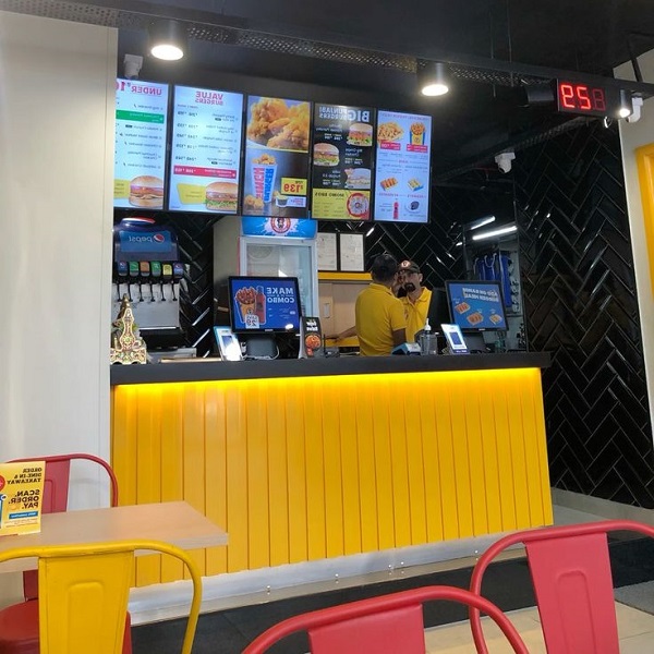Quầy bar 2m ốp lam vàng QB019