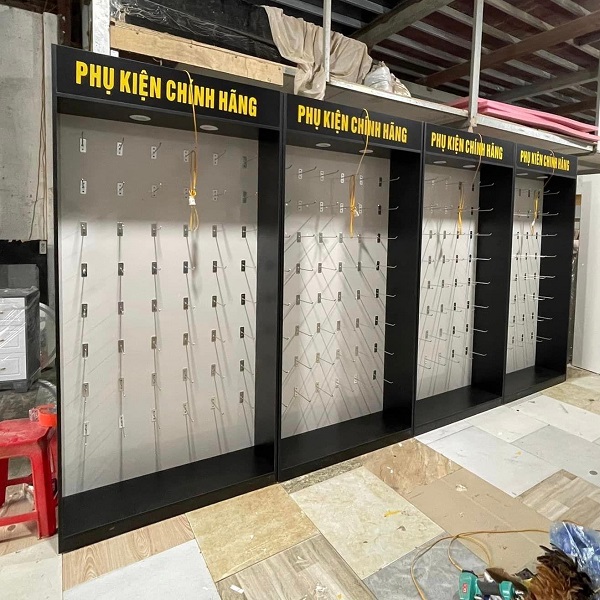 Tủ phụ kiện điện thoại 1m2 x 2m TTB082