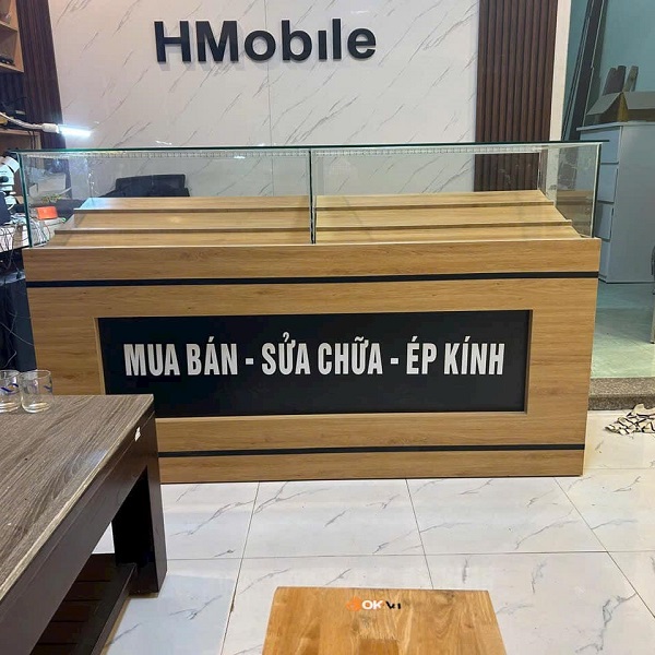 Tủ trưng bày điện thoại 2m giá rẻ TTB081