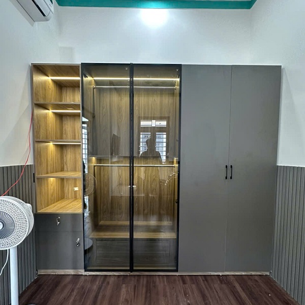 Tủ quần áo cánh kính 2m5 x 2m TQA078