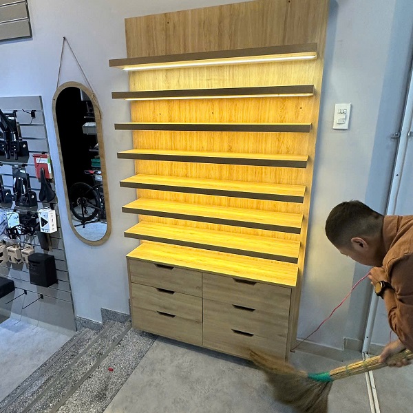 Tủ trưng bày mỹ phẩm giá rẻ TTB117
