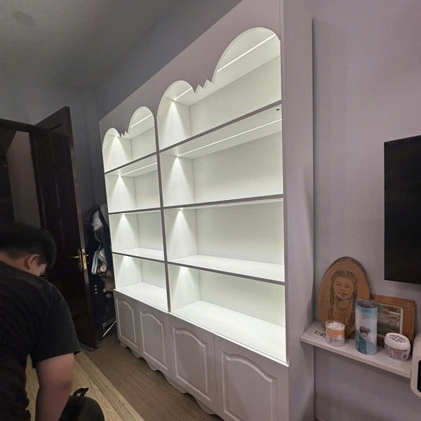 Tủ trưng bày mỹ phẩm 1m8 x 2m2 TTB121-1