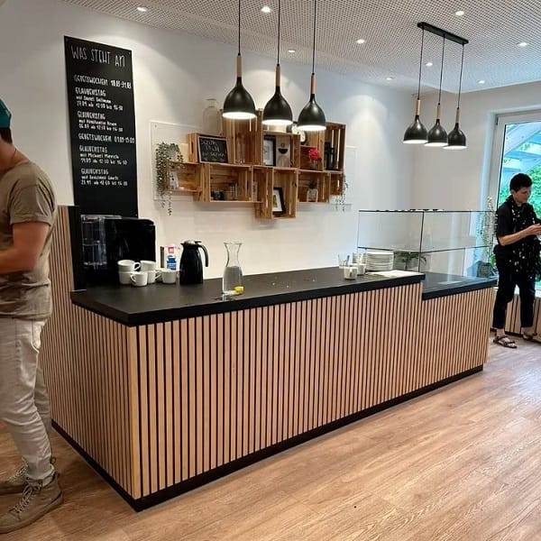 Quầy pha chế chữ L ốp lam QB095